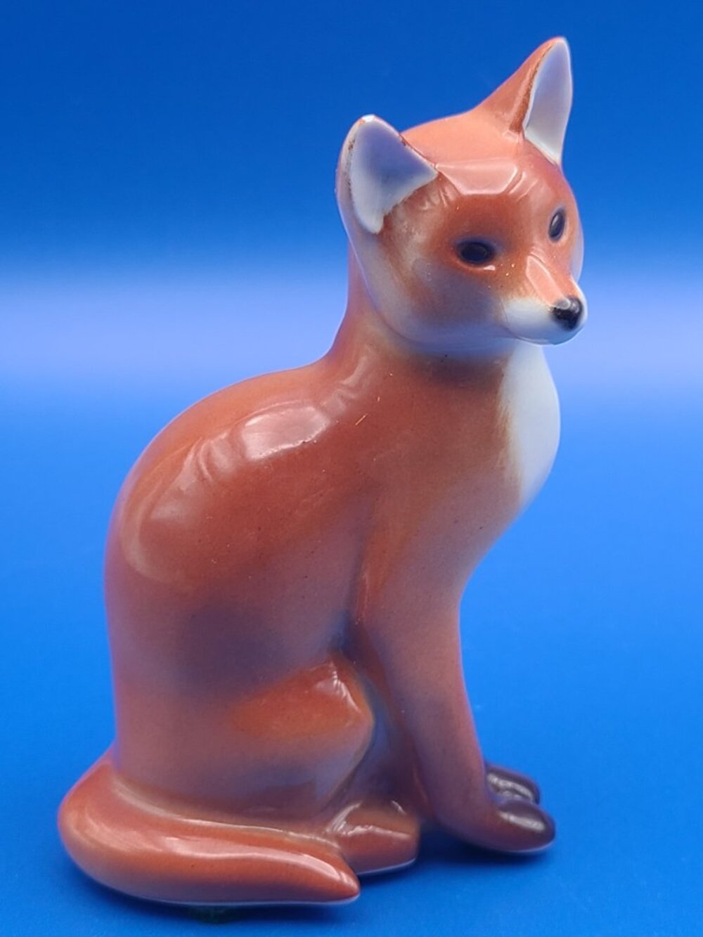 Vintage Sitting Fox Figurine #2 Lomonosov Russia AS IS - EAR CHIP